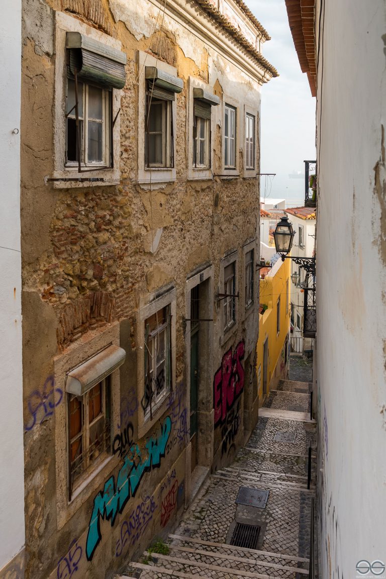 Beco de Santa Helena 11-2, Lisboa