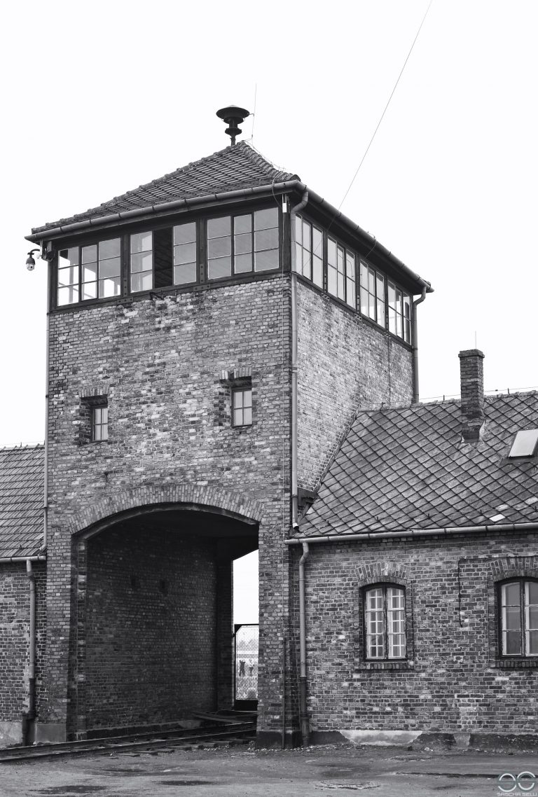 Gate, Auschwitz II